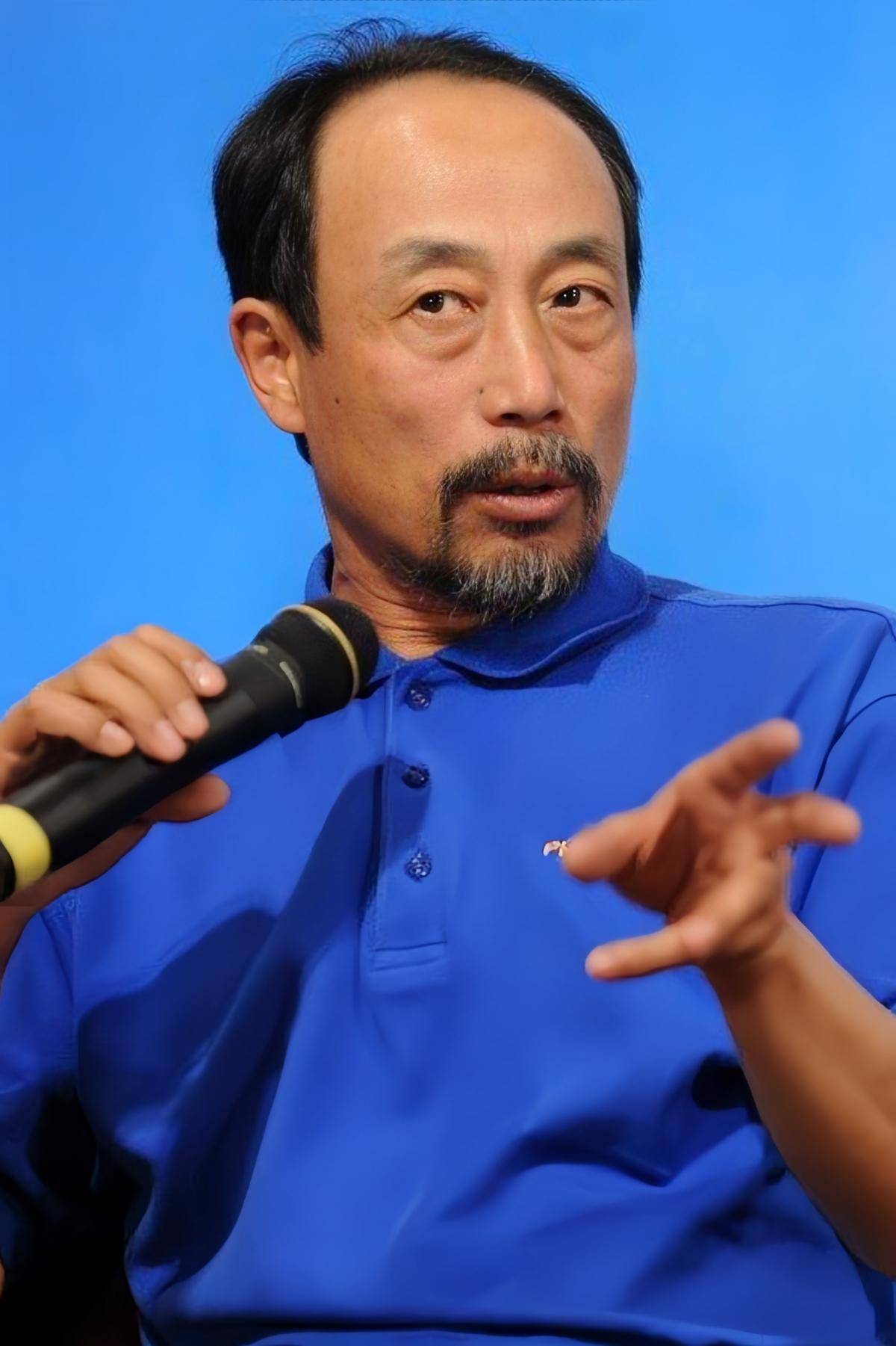 演员,卖掉资产跑美国生活,却因找不到工作靠捡垃圾生活_孙海英_什么