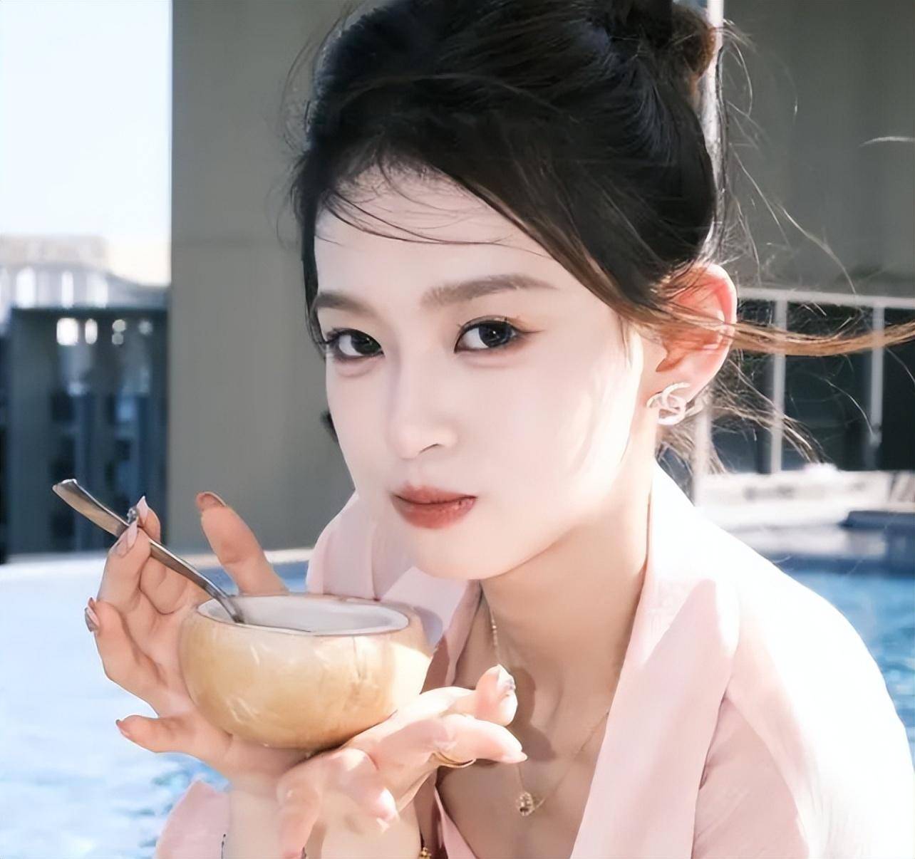 王思聪前女友豆得儿发声明:请停止无休止的骚扰!