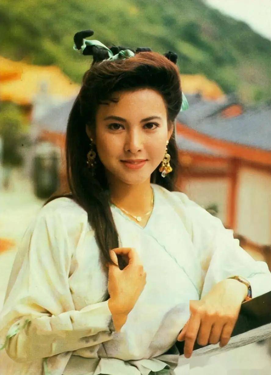 当年的李婉华,这身材谁能顶得住嘛!女神级别的美貌与才华,让人