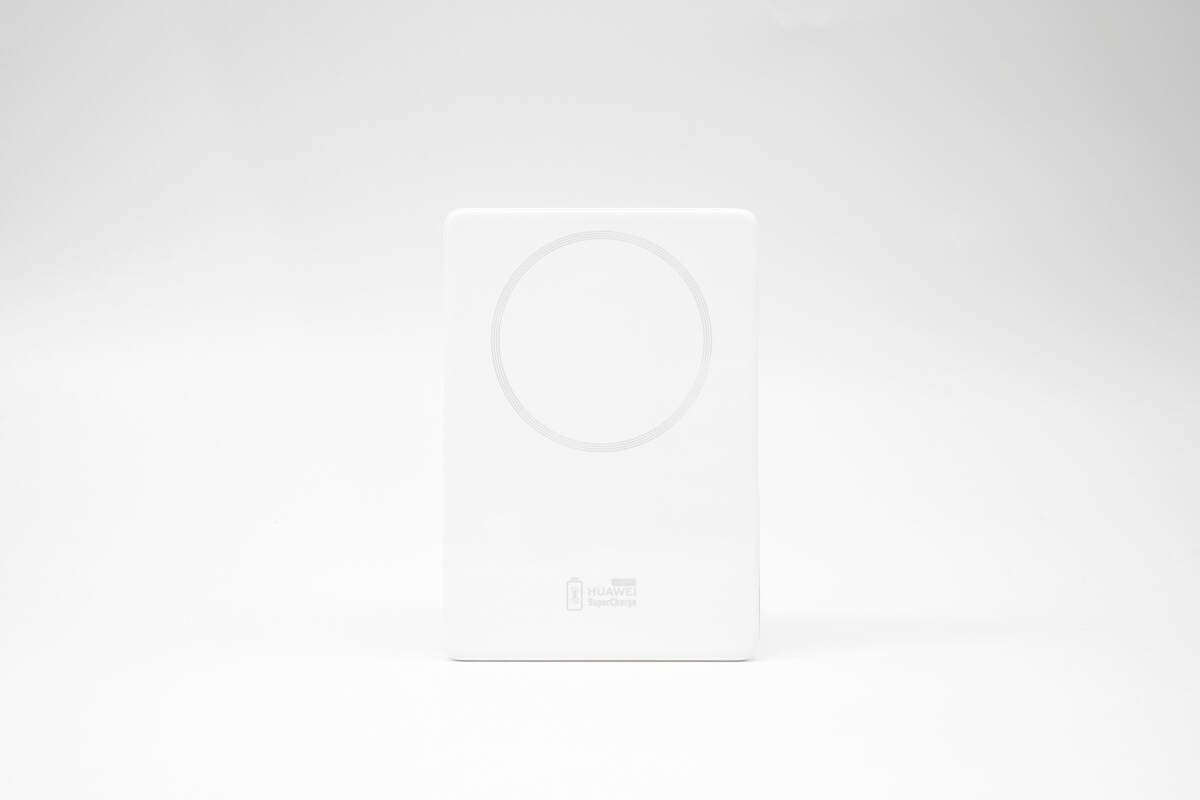 三种充电模式,可做手机支架使用,华为全能充磁吸移动电源评测