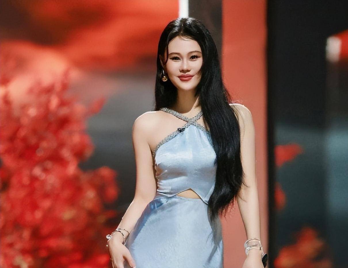 《乘风2024》不受重视后,两位姐姐果断换了赛道,热度直接上升