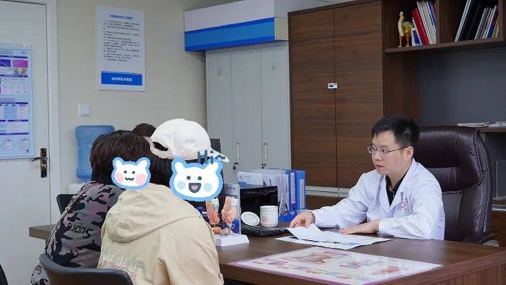 6月15-16日海军军医大学附属长征医院张航教授在我院进行联合会诊