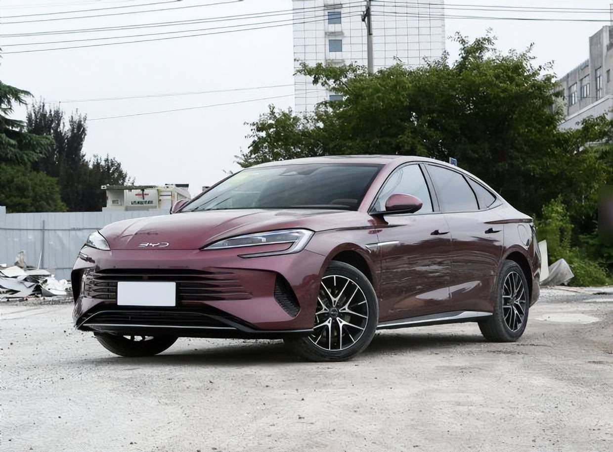 5月国产中型车销量榜!红旗h5再破万辆,海豹dm-i低迷仅5044辆