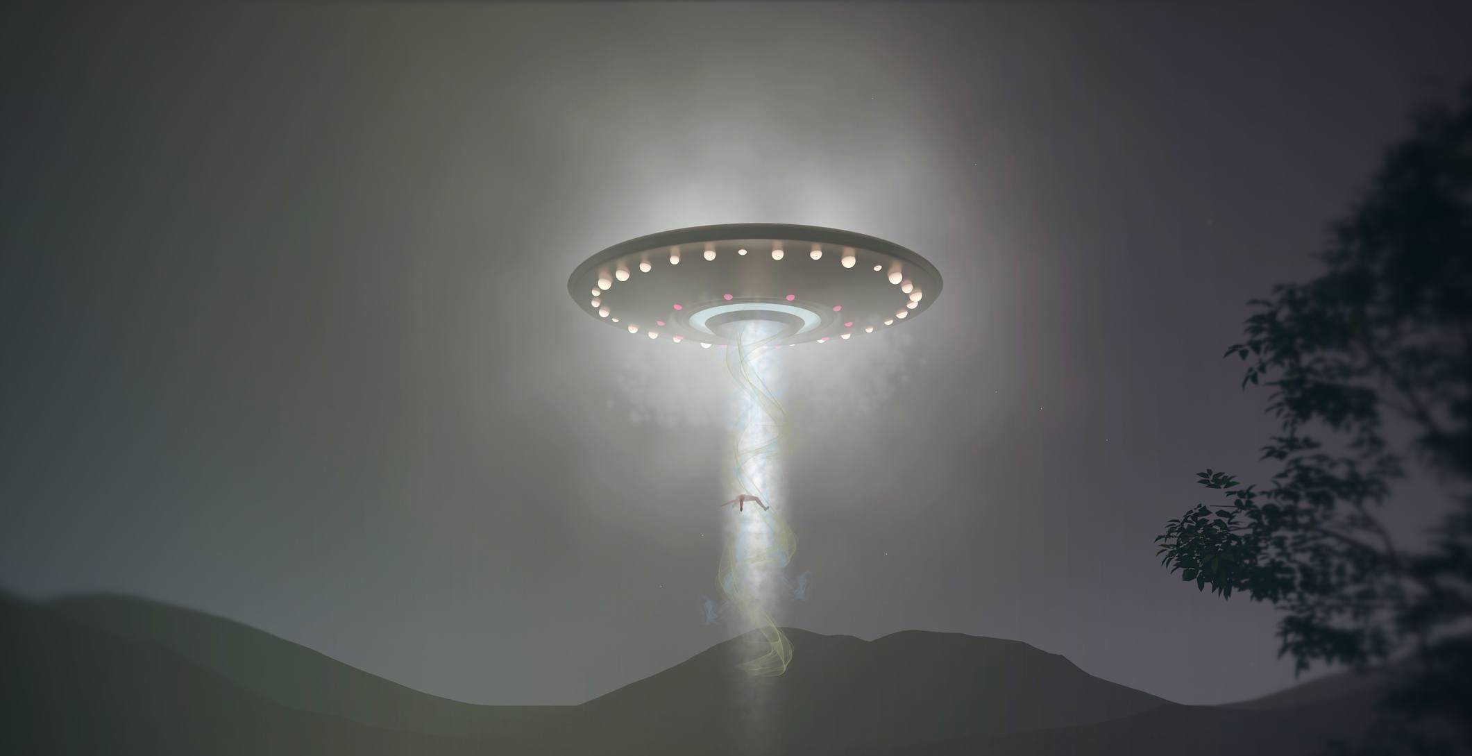 大喝一声"定,"对手就当场僵立,一动也不动,飞碟上的外星人,就具有这种