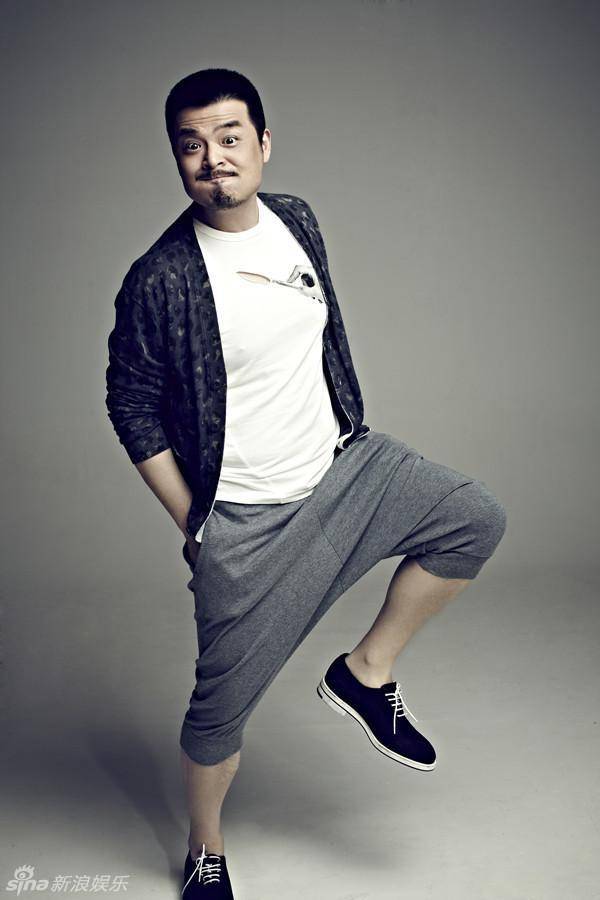 原来,在傅迦最困难的时期,妻子田妮不但从不责怪他的坚持,反而总是