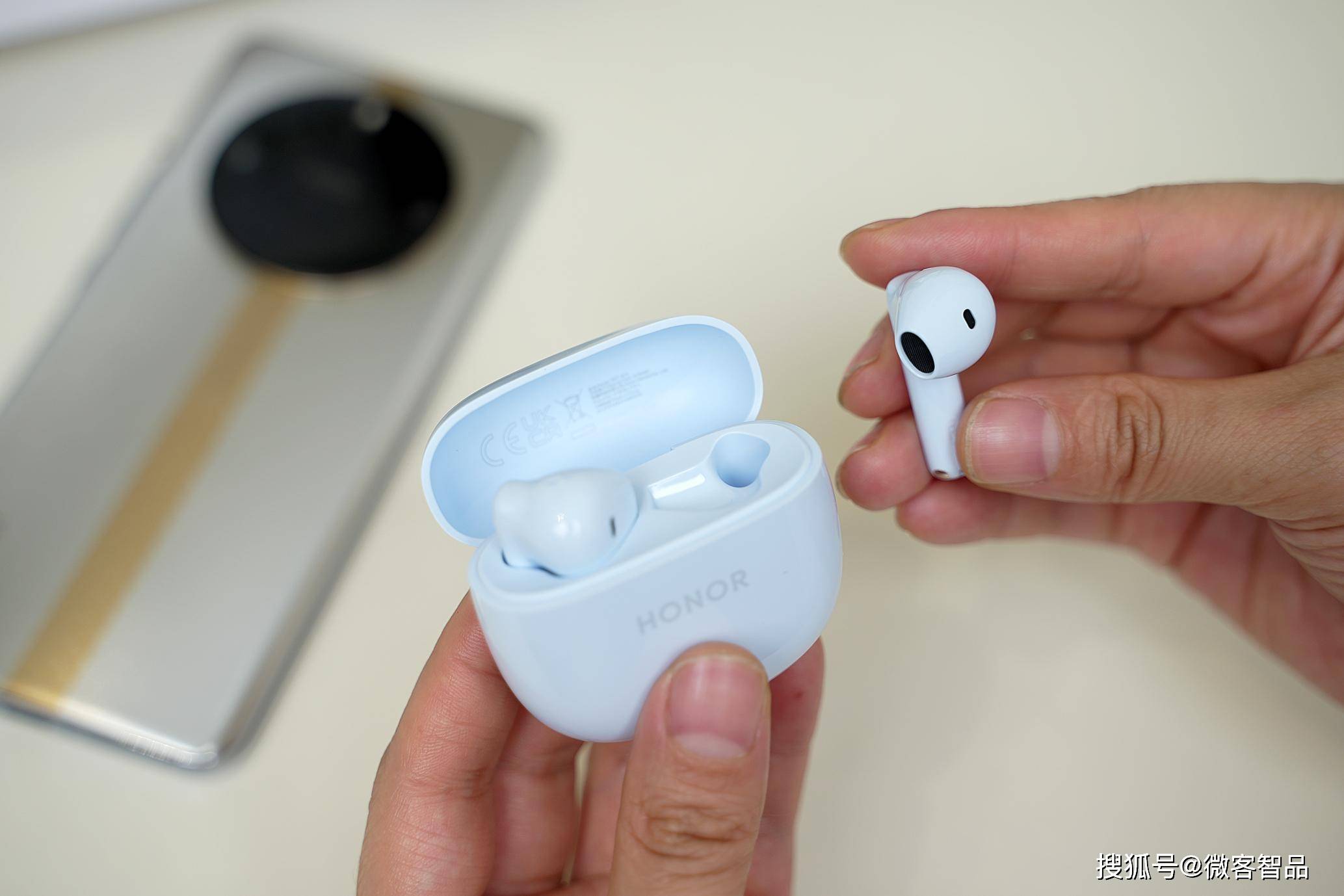 10mm动圈,金耳朵认证!荣耀earbuds a蓝牙耳机:百元价位好音质