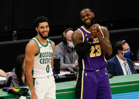 首先不可否认的是,塔图姆多次在公开场合表达了对黑曼巴科比的崇敬