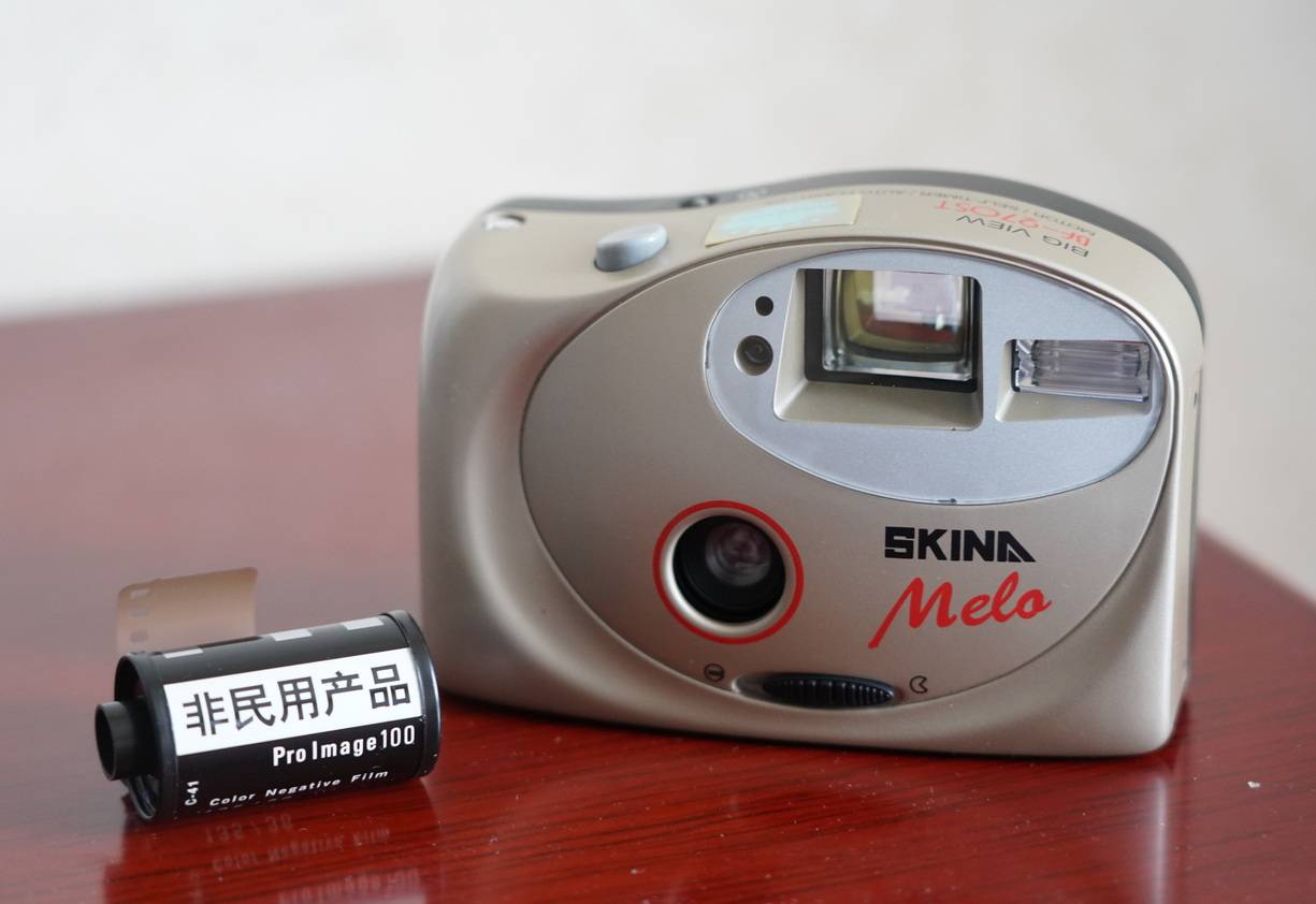 百台老相机赠送(28):skina大眼睛相机,送给公益人士馨