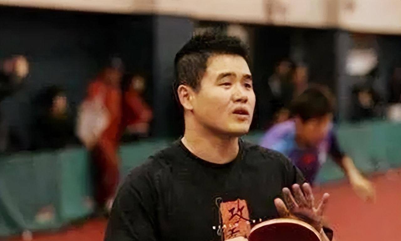 国乒刘国正:受伤后前女友与他分手,退役娶小9岁舞蹈出身的师妹