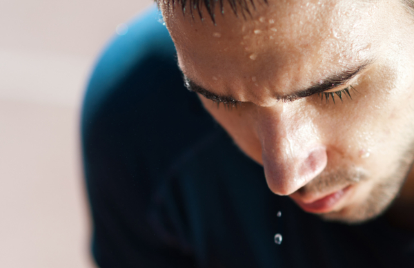 鼻头夏天天气很热,如果鼻头经常流汗的话,那说明你可能出现了肺气不足