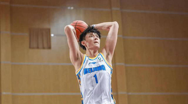 对于北京队而言,引进王岚嵚是一次关键的补强机会;而对于南京同曦队