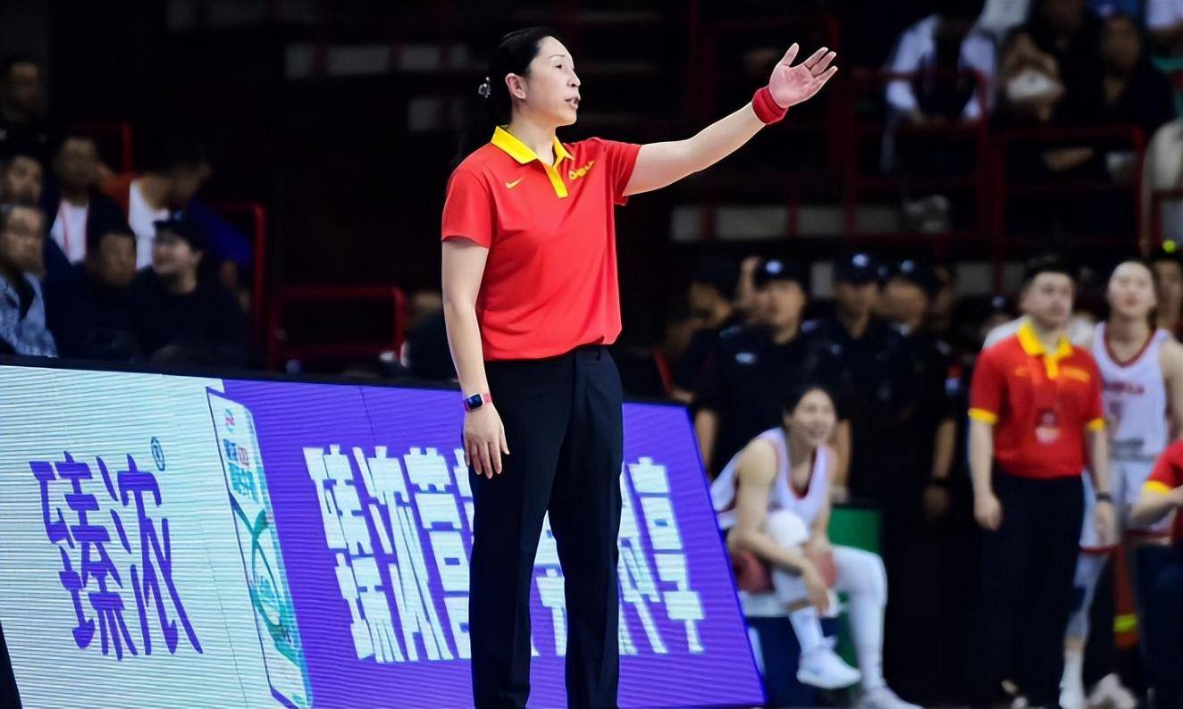中国篮协正式官宣!女篮奥运会名单公布,杨舒予入选,冲击奖牌