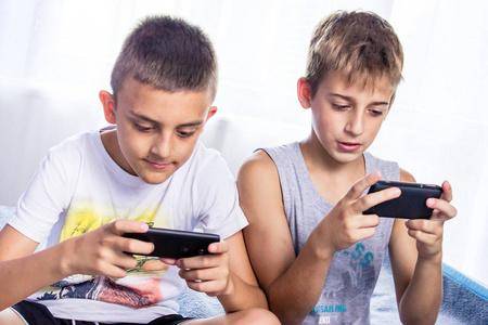 小孩打游戏储值的钱是不是提出申请归还(图3)