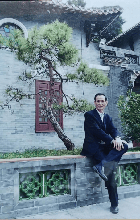 展望神州遄逸兴 领航沧海赋诗篇