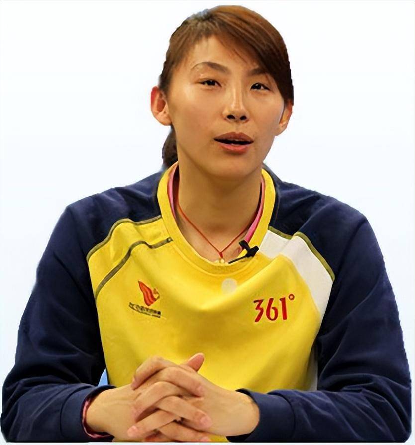 女排名将李娟:前男友与魏秋月结婚,她的情感状况如何?