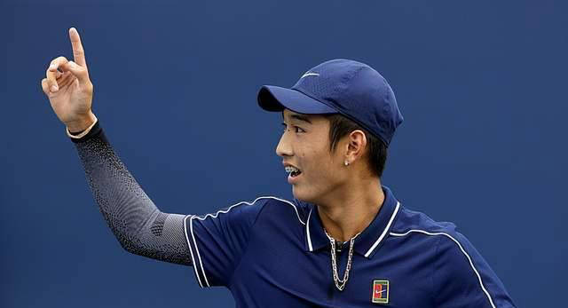 原创            商竣程温网3-0纪录，张之臻望4连胜，张帅首盘3-6失利-商竣程身高体重