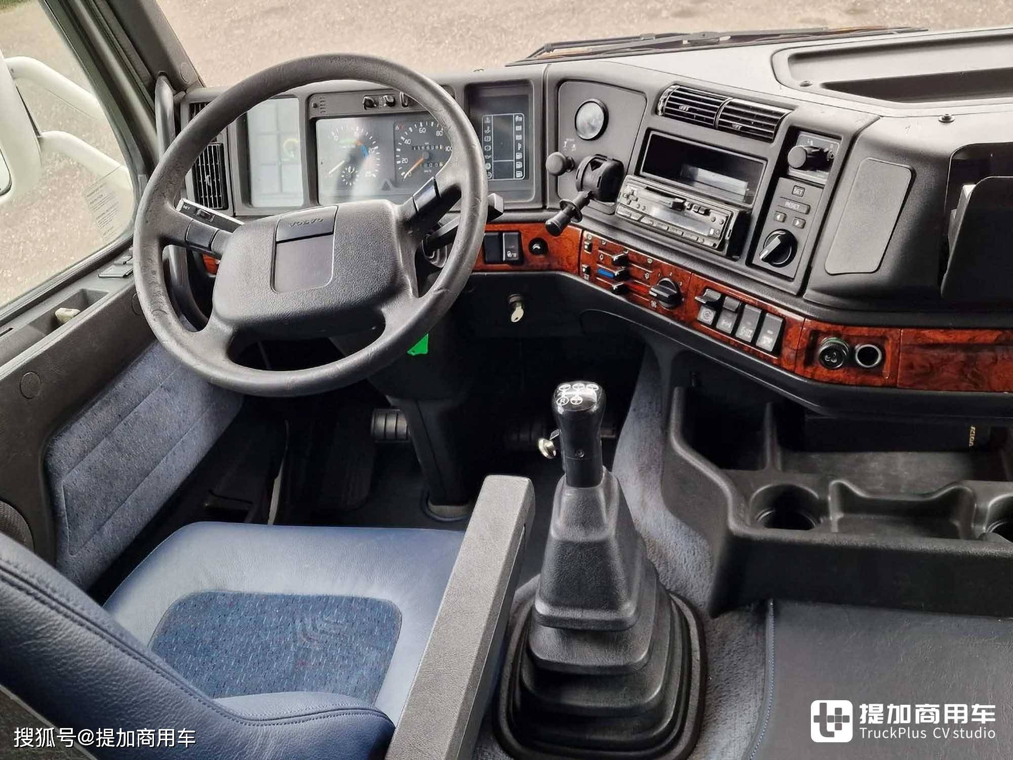 实拍沃尔沃fh16皇家级车型告诉你