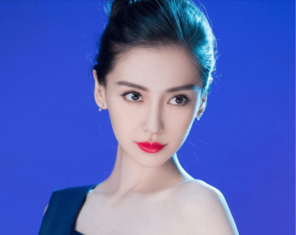 离婚后的杨颖,上节目被打码,跟人直播被骂"滚"却只能强颜欢笑