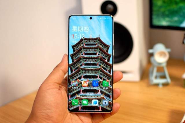 一加12开箱体验：人生第一台哈苏，看看一加的十年力作