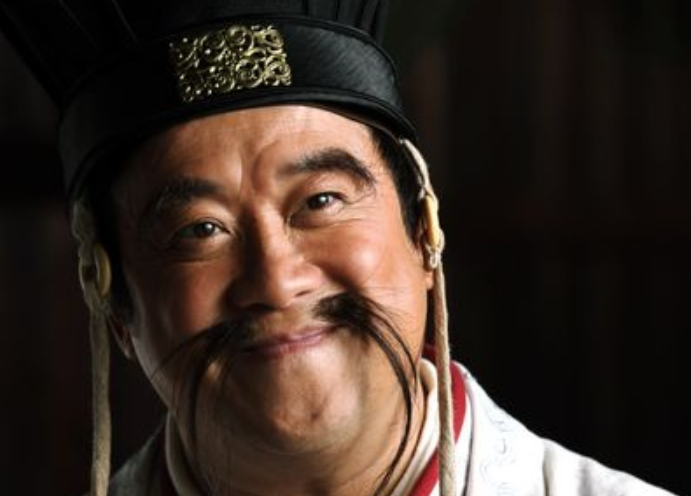 继蓝洁瑛事件后,曾志伟微博发生日动态,网友的评论却分成两派