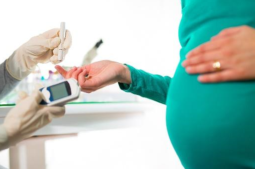 孕检时完成“糖耐量”测试后被告知患有妊娠期糖尿病，该怎么办？_控制_水果_血糖