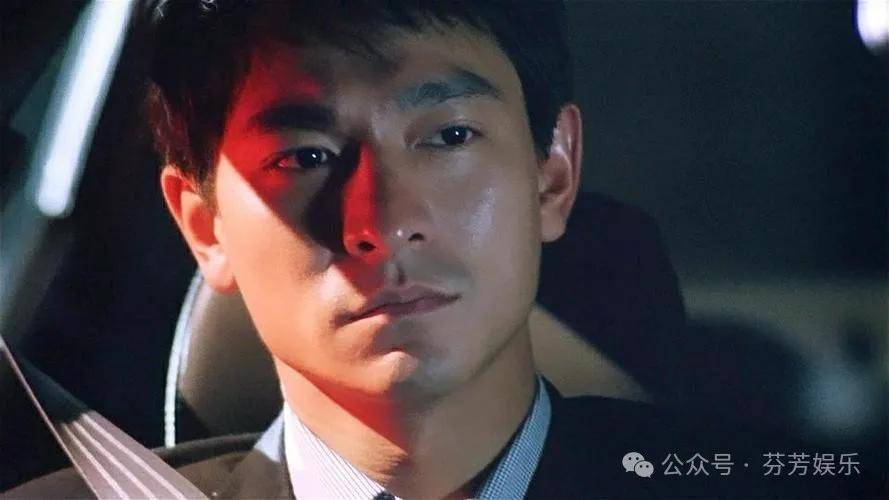 虽然2001年的《阿虎》,2002年的《瘦身男女》,2003年的《无间道》都