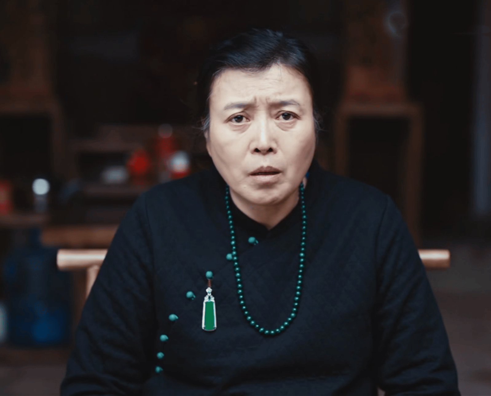 执行法官:直到被陈启伦弄破产,秦虹都不知,自己被四个男人玩弄