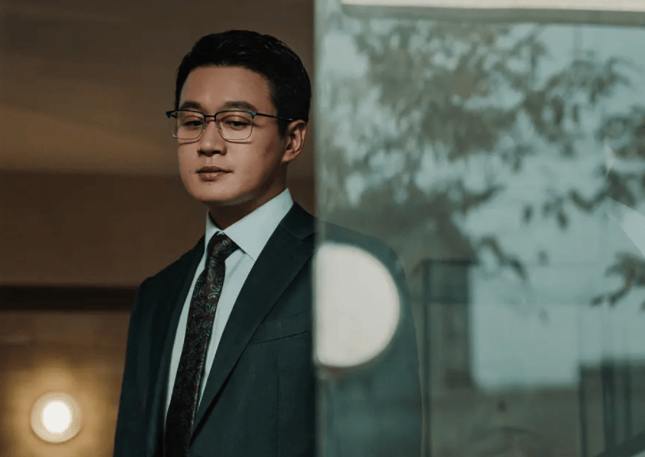 小说里描绘的场景,竟然和案发现场一模一样,这简直就是神了!