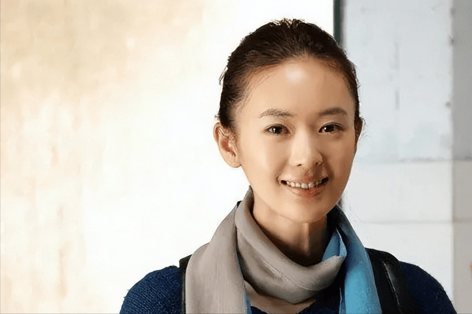 "资本大佬"王冉:51岁娶小17岁童瑶,并承诺余生为娇妻保驾护航