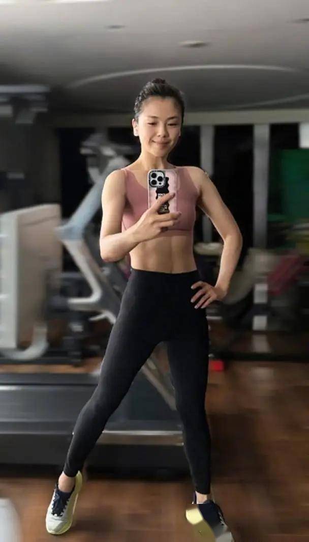 这谁顶得住!45岁刘涛的写真照曝光,美得无法形容!