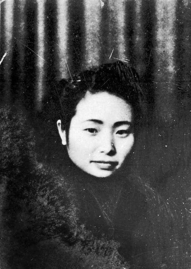 江姐1939年入党之后,就致力于重庆的地下党宣传工作,在敌人的黑暗统治