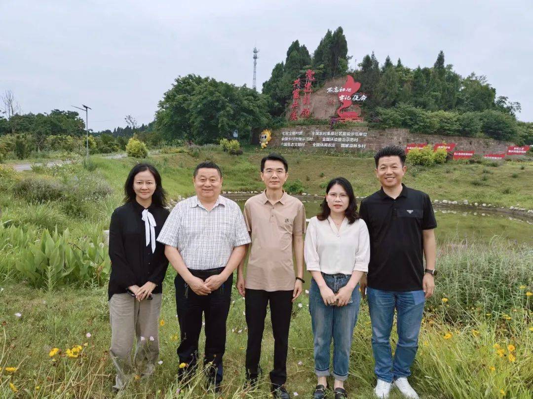 恩典生命科技携手拱市联村党委书记蒋乙嘉深化合作,助力乡村全面振兴
