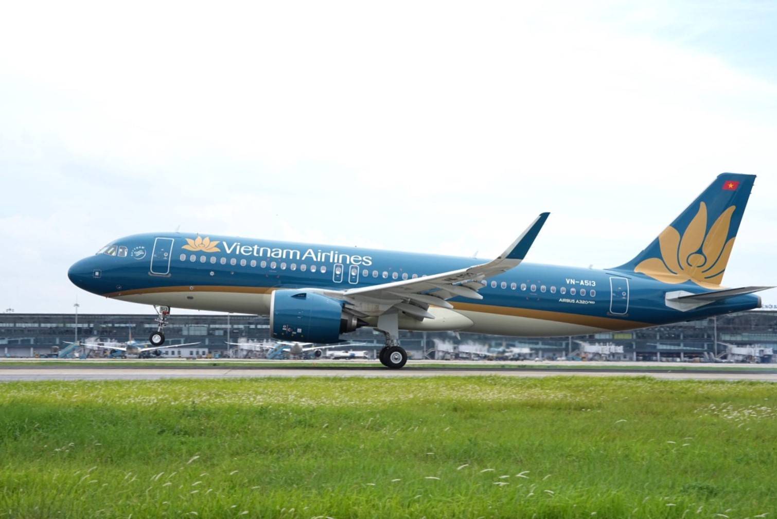 越南航空接收首架空客a320neo飞机