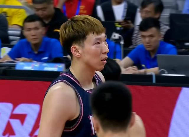 广东男篮新秀崭露头角!徐昕攀登至内线巅峰,或将取代周琦