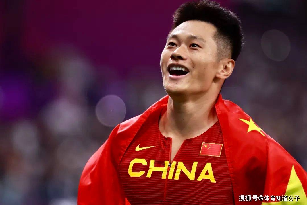 击败2大奥运冠军拿第一!30岁百米飞人爆发,苏炳添迎来接班人