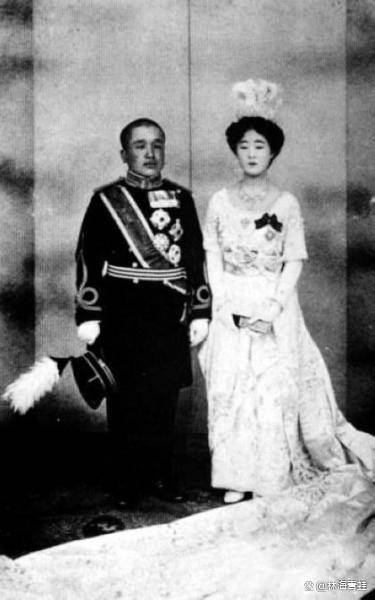 李垠(1897—1970)是朝鲜皇族出身,从小就被送到日本学习,并娶日本皇族