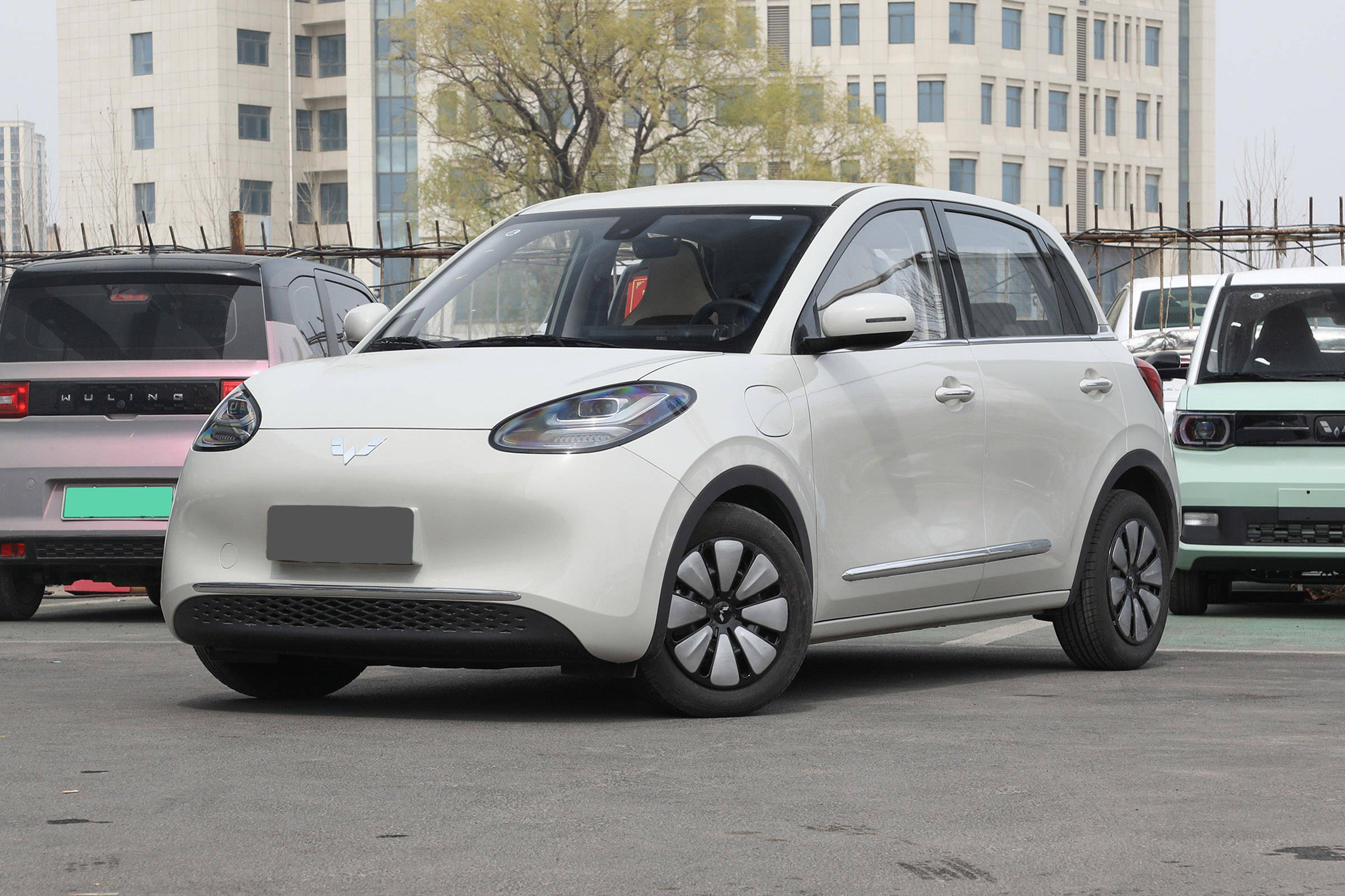 在中国,电动汽车价格已低于燃油车,原因是电池成本持续下降_搜狐汽车_