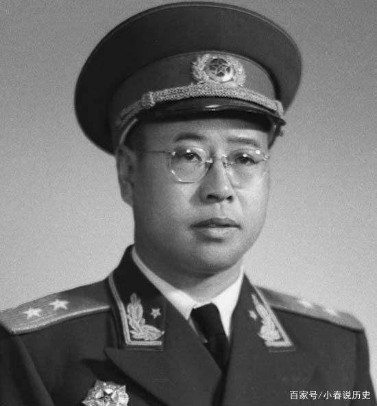 1950年11月,他被任命为志愿军第六十七军政委,和军长李湘一起率部赴朝