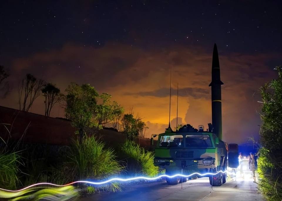 台防务部门:解放军在内蒙古试射多波次导弹_台军_雷达站_台湾