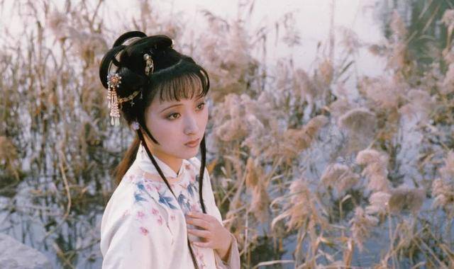 读《红楼梦》:林黛玉就是有"矫情"的资本