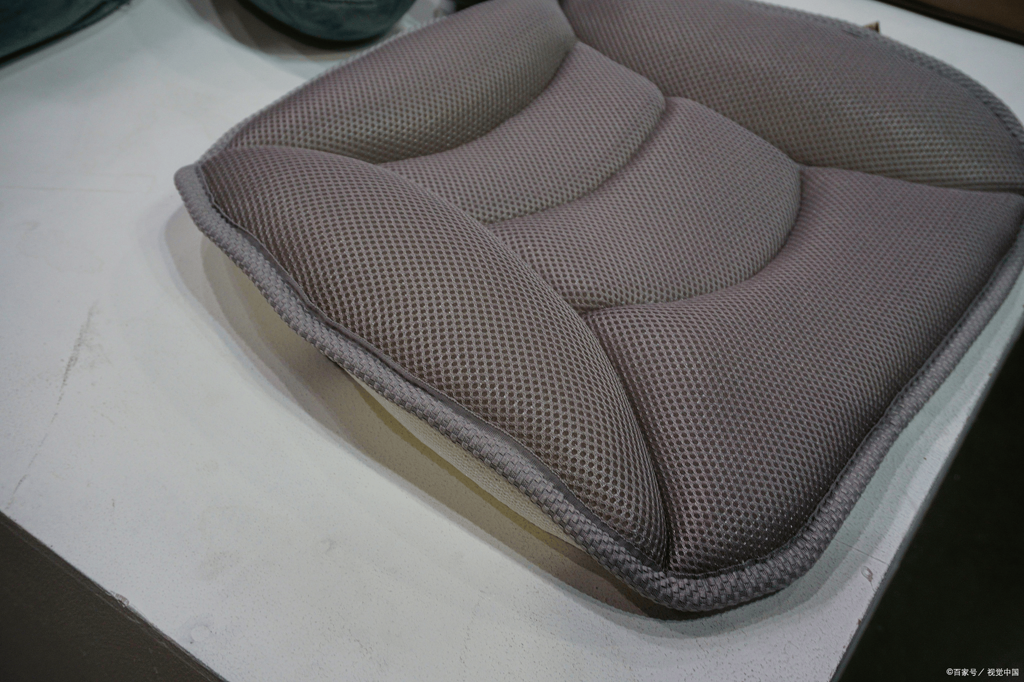 隔热垫油温机为汽车内饰件提供精准控温