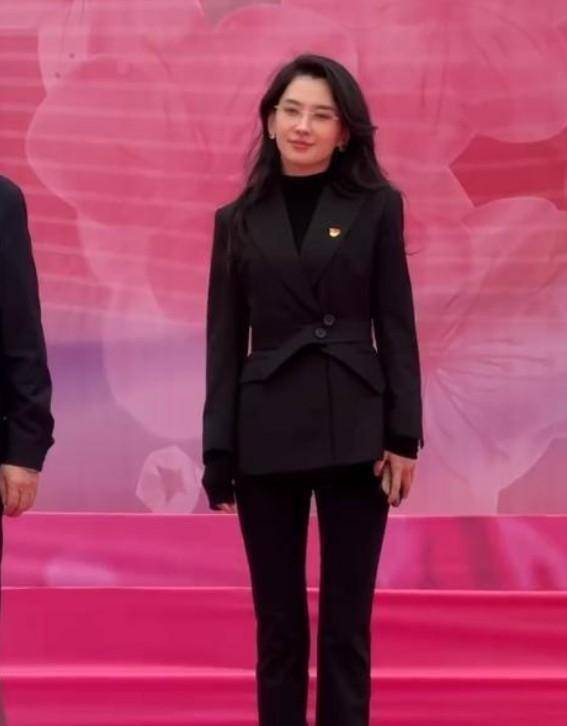 汪峰新女友和前夫昔日合照曝光，大量私人生活照片公开-汪峰的女朋友叫什么名字