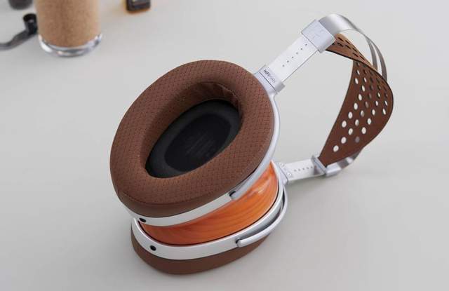 一耳封神，演绎非凡篇！HIFIMAN Audivina封闭式平板监听耳机