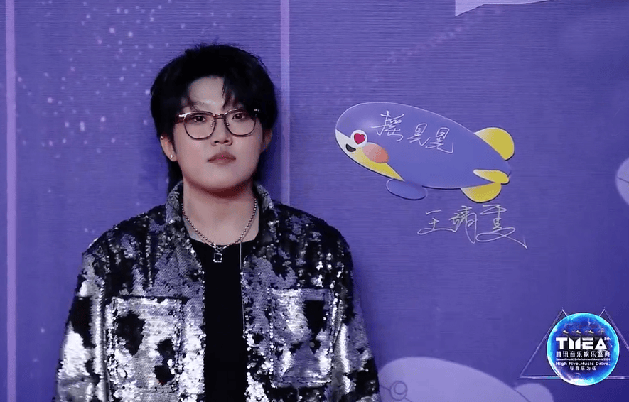 原创            TMEA盛典群星璀璨：王源斩获两项大奖，周深压轴连唱5首歌，张靓颖成赢家-王源在综艺节目唱的歌