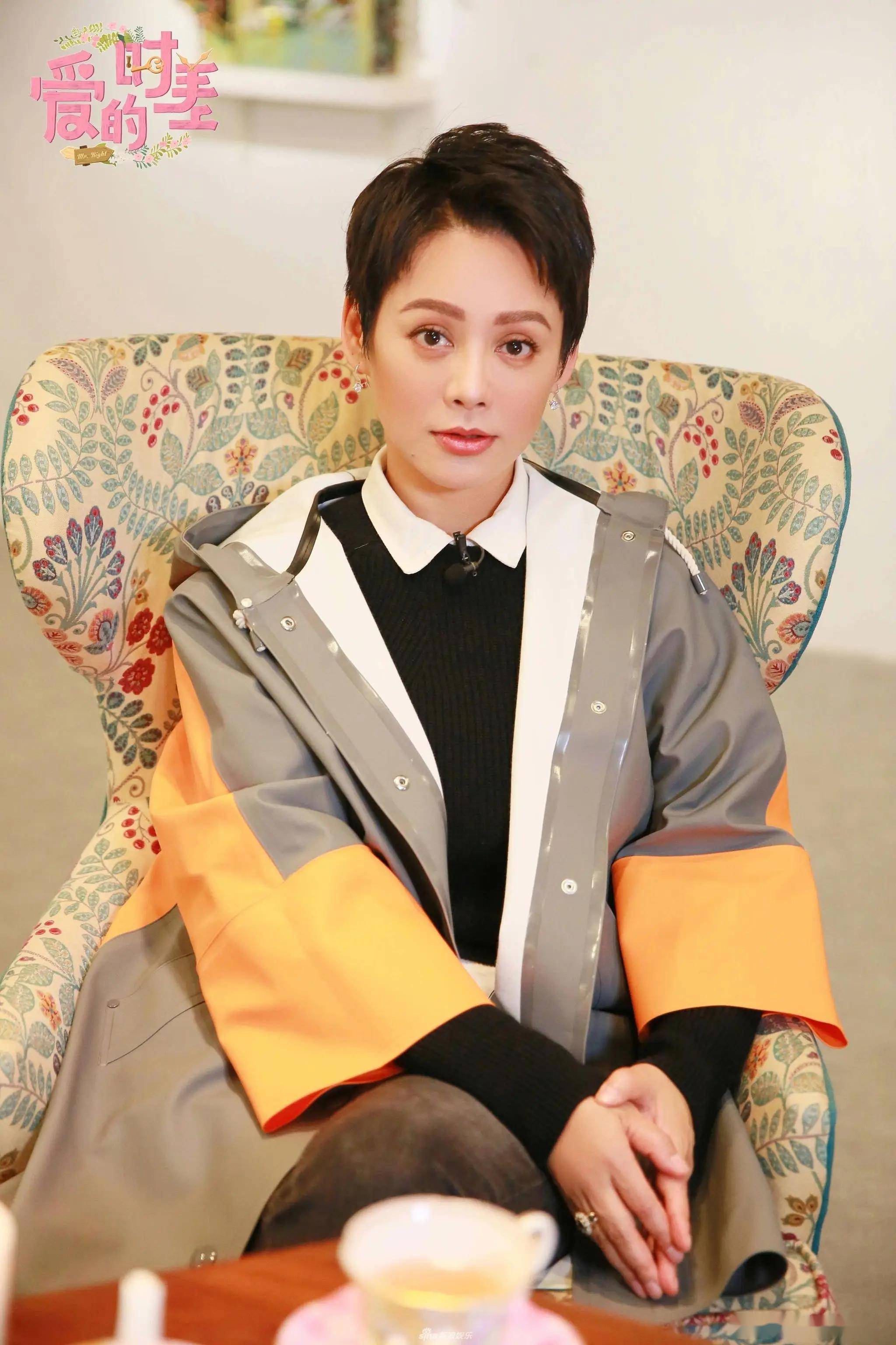 美貌与才华并存!51岁宁静惊艳写真曝光,这身材实在太饱满!