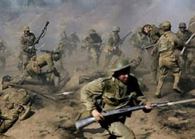 血战塞班岛!7万美军全歼4万日军,2万日本军民被迫跳崖自尽