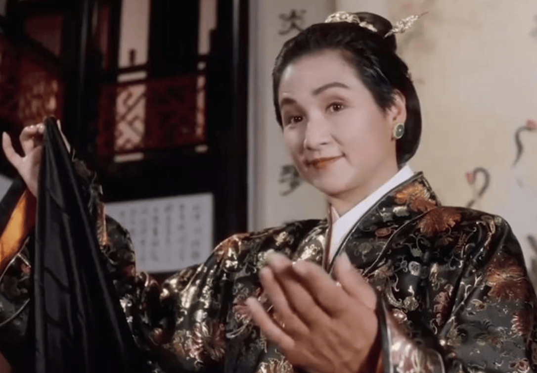 "武侠皇后"郑佩佩离世:人到中年离婚,78岁的人生好坏参半