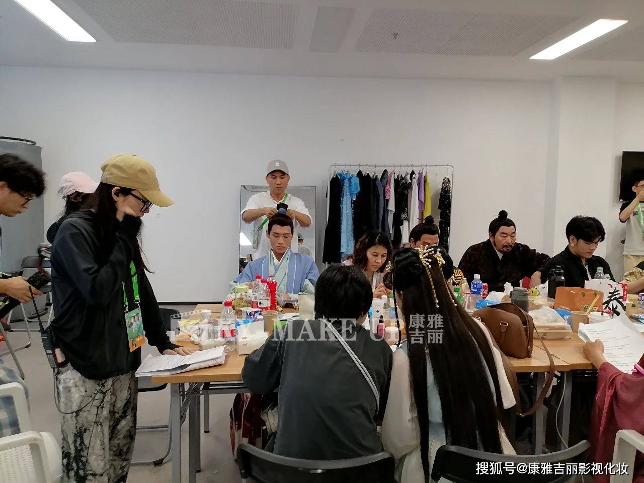 三代人的回忆，白娘子和许仙相聚杭州，新白娘子传奇30年演唱会-新白娘子传奇第几集许仙被吓死