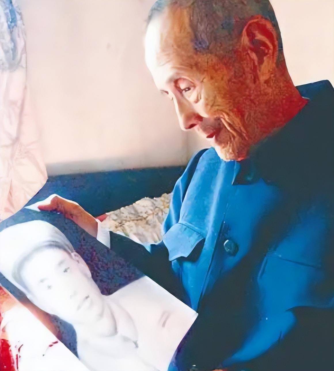 51年,一志愿军替牺牲战友照顾家人,战友母亲:我把女儿嫁给你!