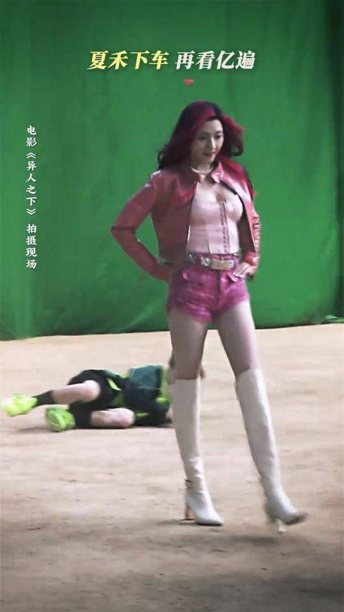 娜然《异人之下》漫画腿,身材藏不住,惊艳众人眼!